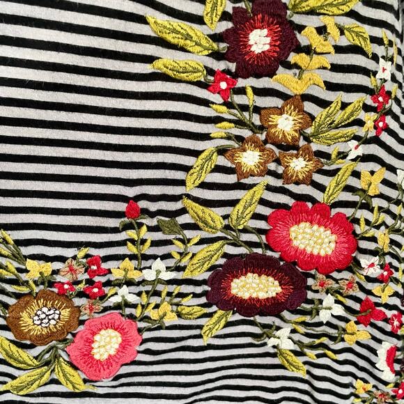 Soft Surroundings Knit Tunic 1X Gray Black Stripe Floral Embroidery Asymmetric - Picture 6 of 10